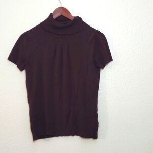 SLIGHTLY USED DRESS BARN SHIRT SIZE M COLOR BROWN TURTLENECK SHORT SLEEVE